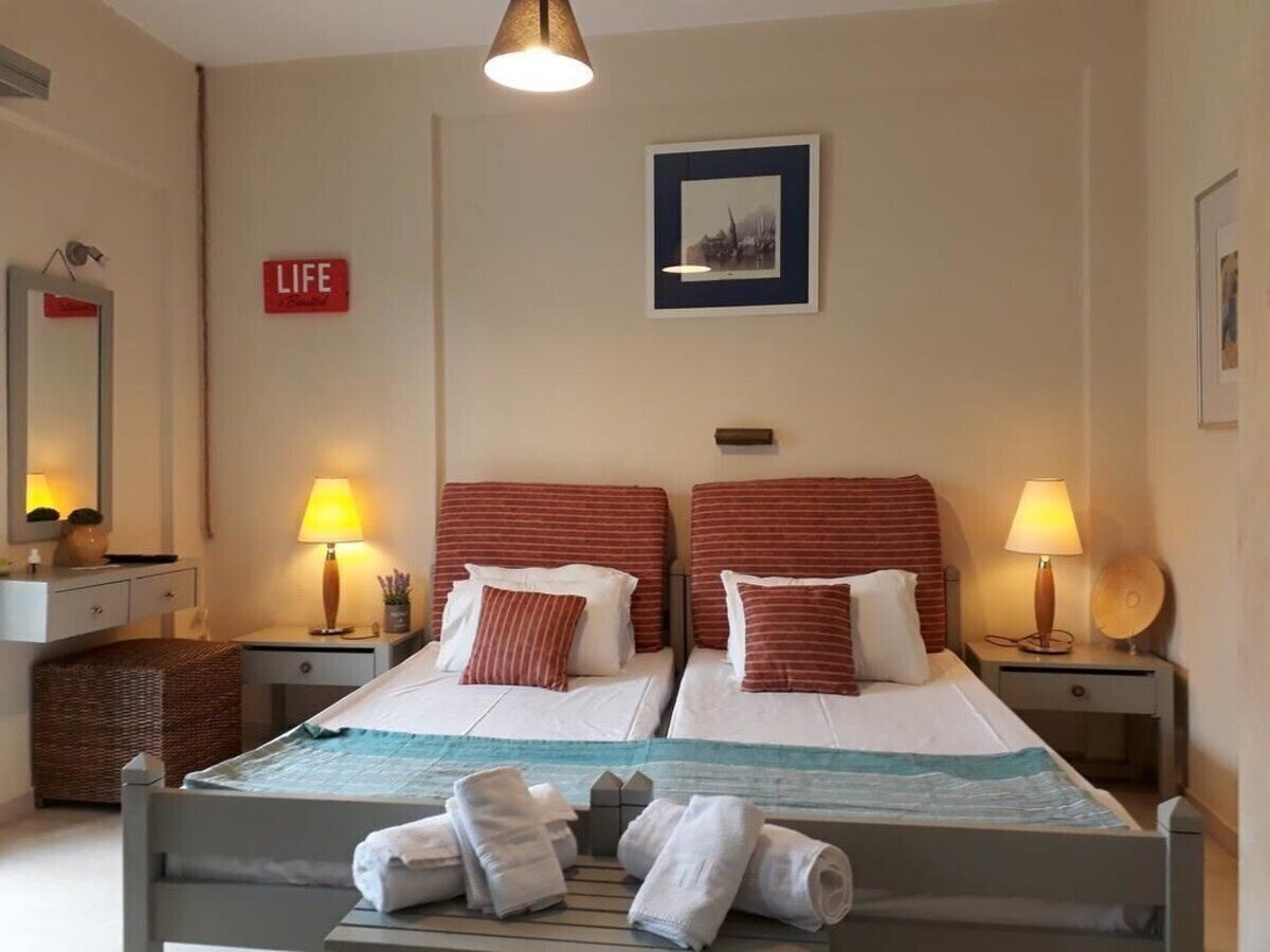 Картинка Harbour Inn Corfu 3*