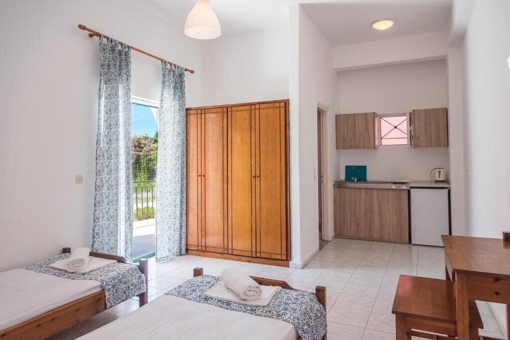 Отель Fardini Seaside Hotel 3*