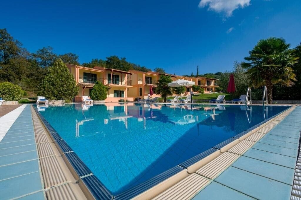 Готель Rivendell Apartments 3*