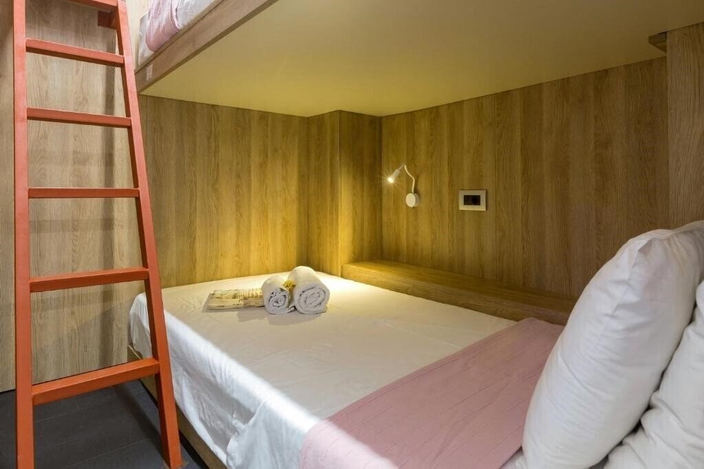 Отель Loc Hospitality 1*