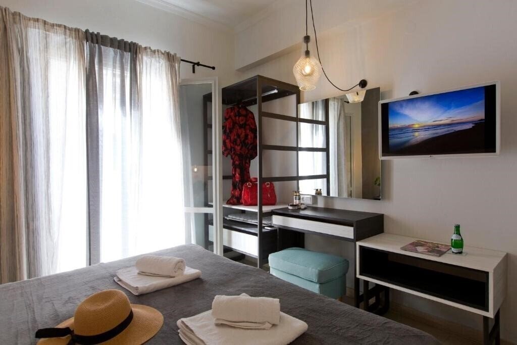 Отель LOC HOSPITALITY Urban Suites 2*