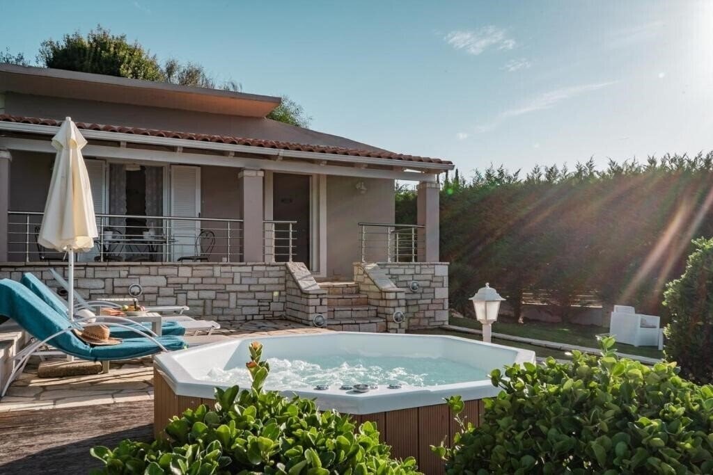 Отель Neptune Sea House 3*