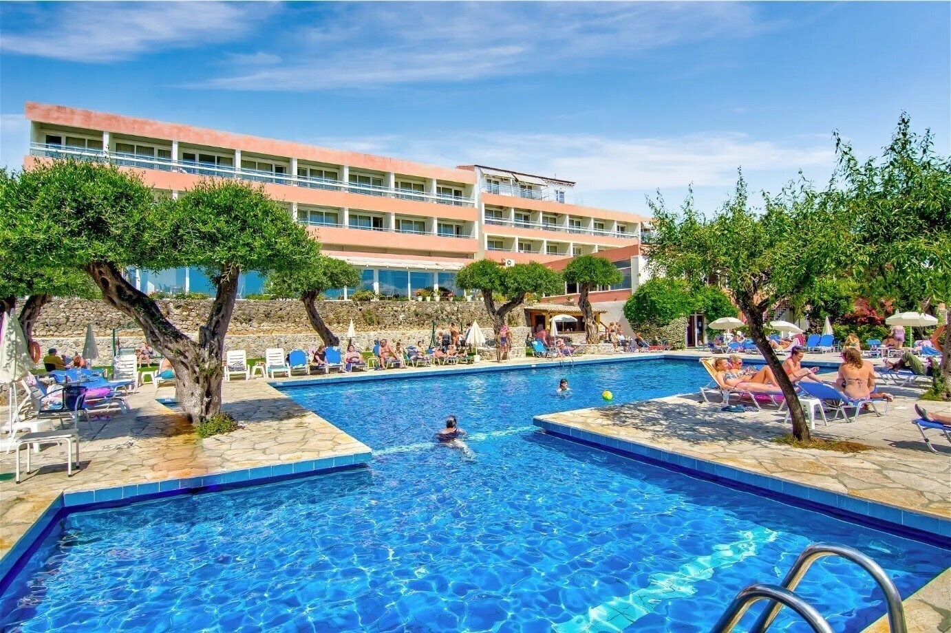 Отель Golden Alexandros Hotel 4*