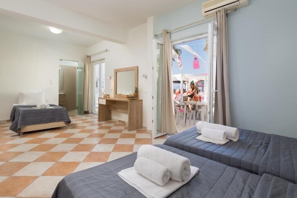 Фото Paralia Studios 3*