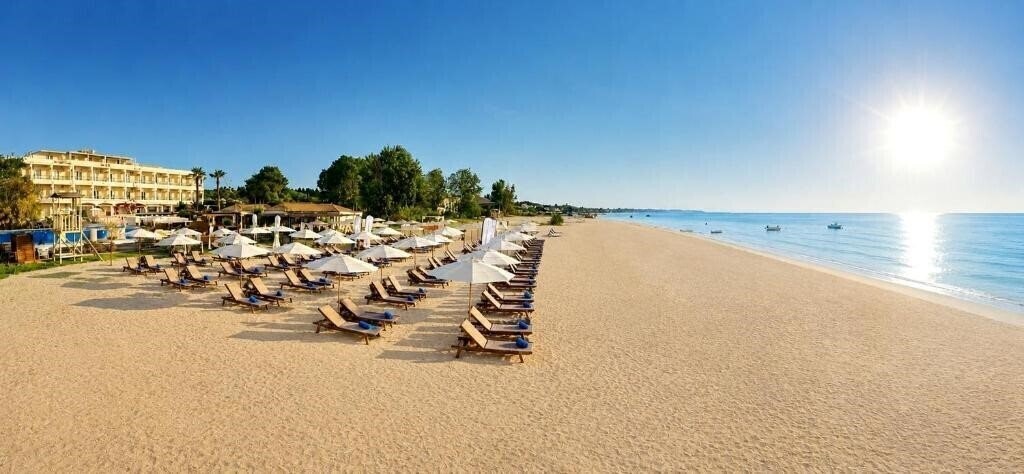 Готель Cavomarina Beach 4*