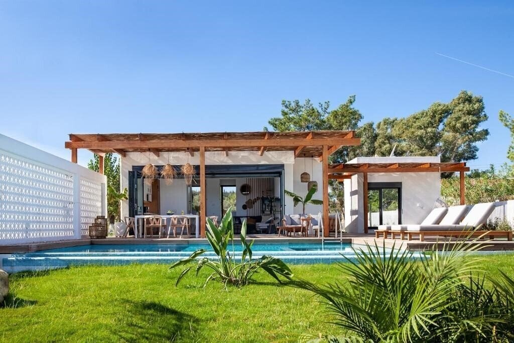Готель Sun N Chill Apartments & Studios 3*