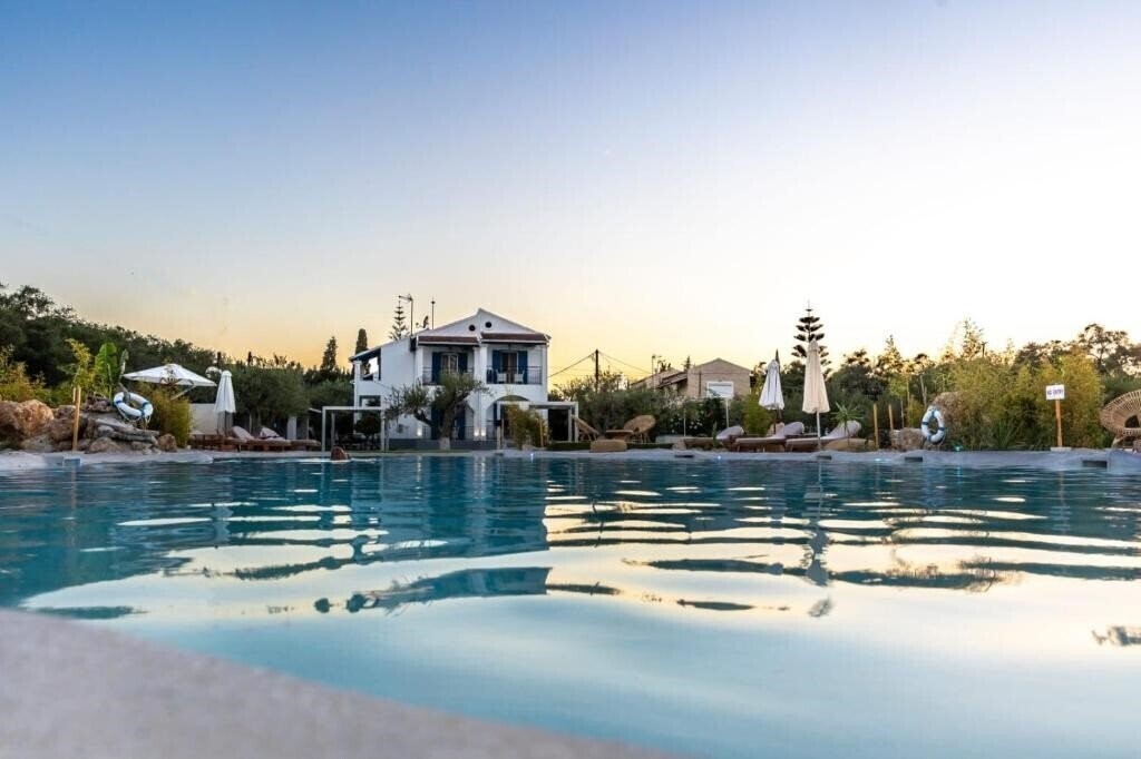 Фотографія Sun N Chill Apartments & Studios 3*