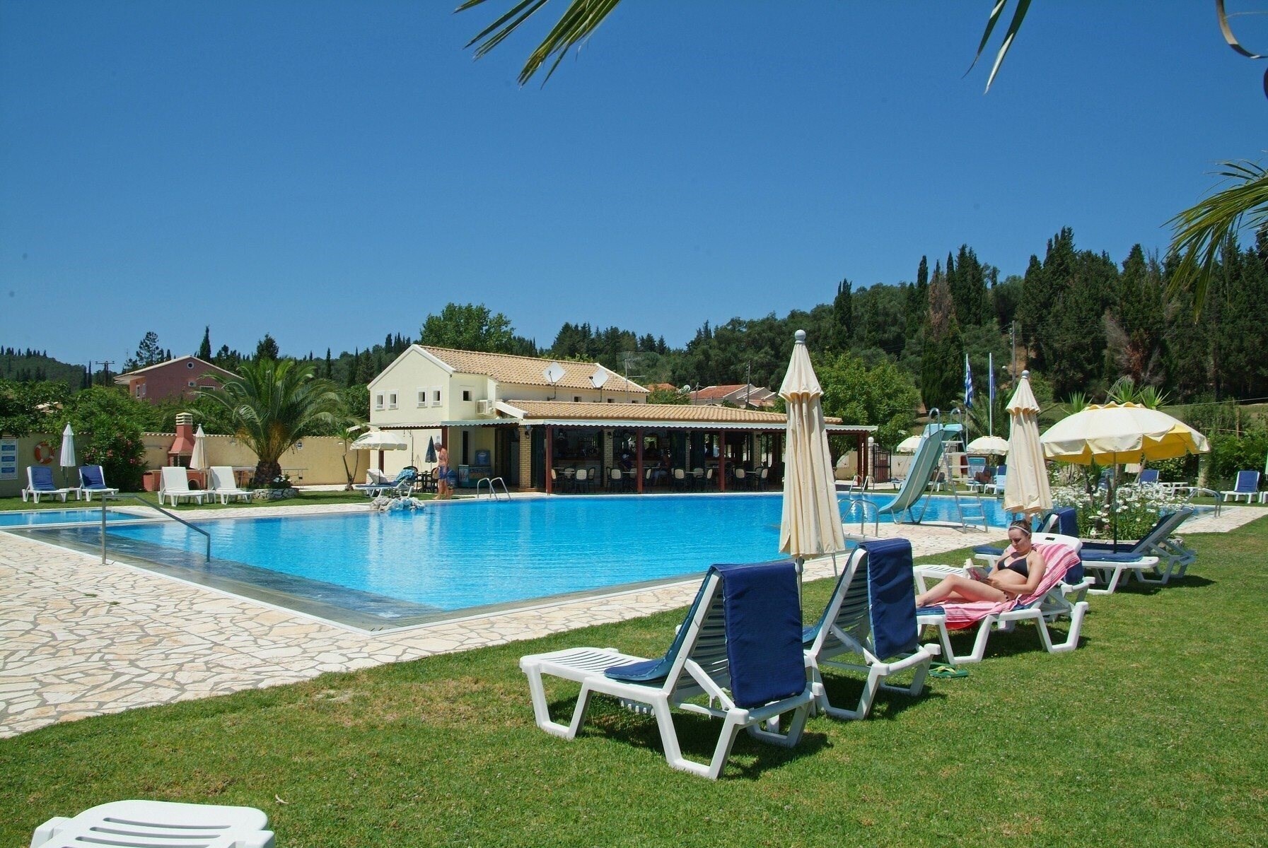 Отель Ostria Apartments 4*