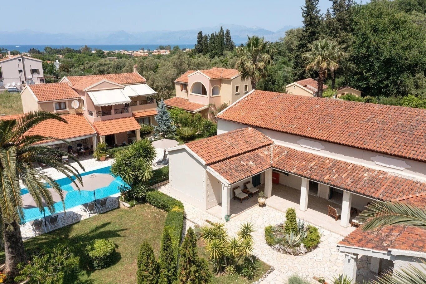 Фото Villa Violetta Acharavi 3*