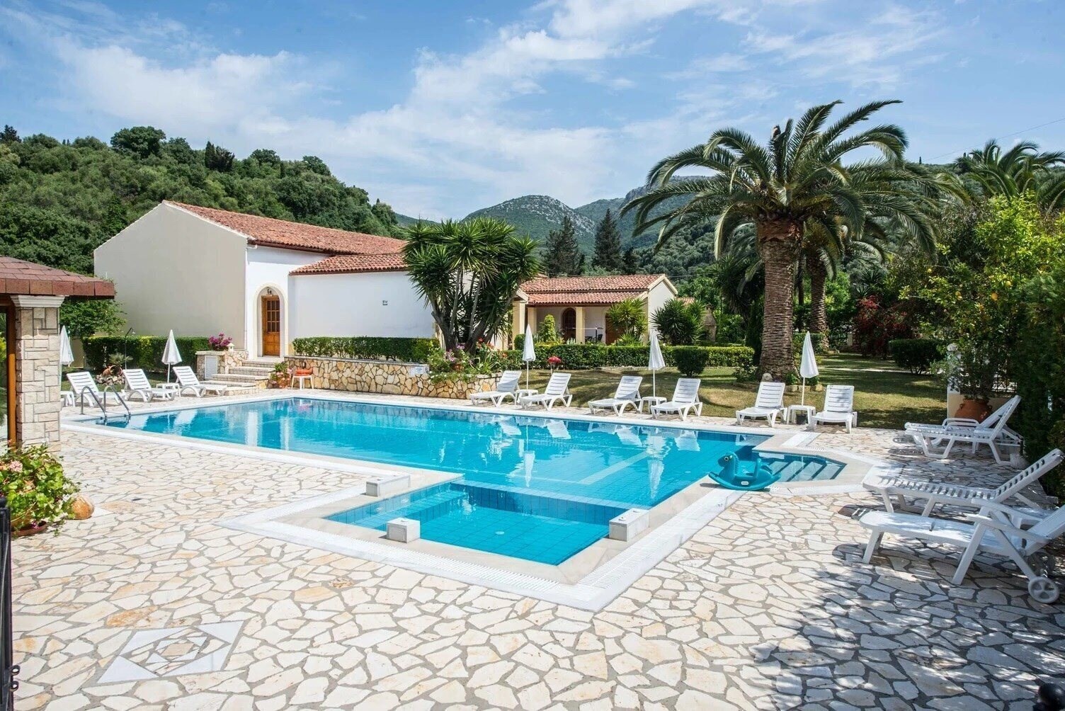 Фотография Villa Violetta Acharavi 3*