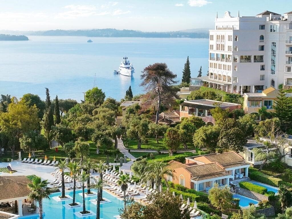 Готель Grecotel Eva Palace 5*