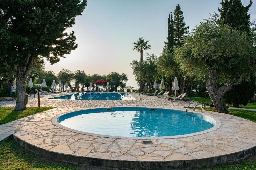 Фото Delfinia Hotel 4*