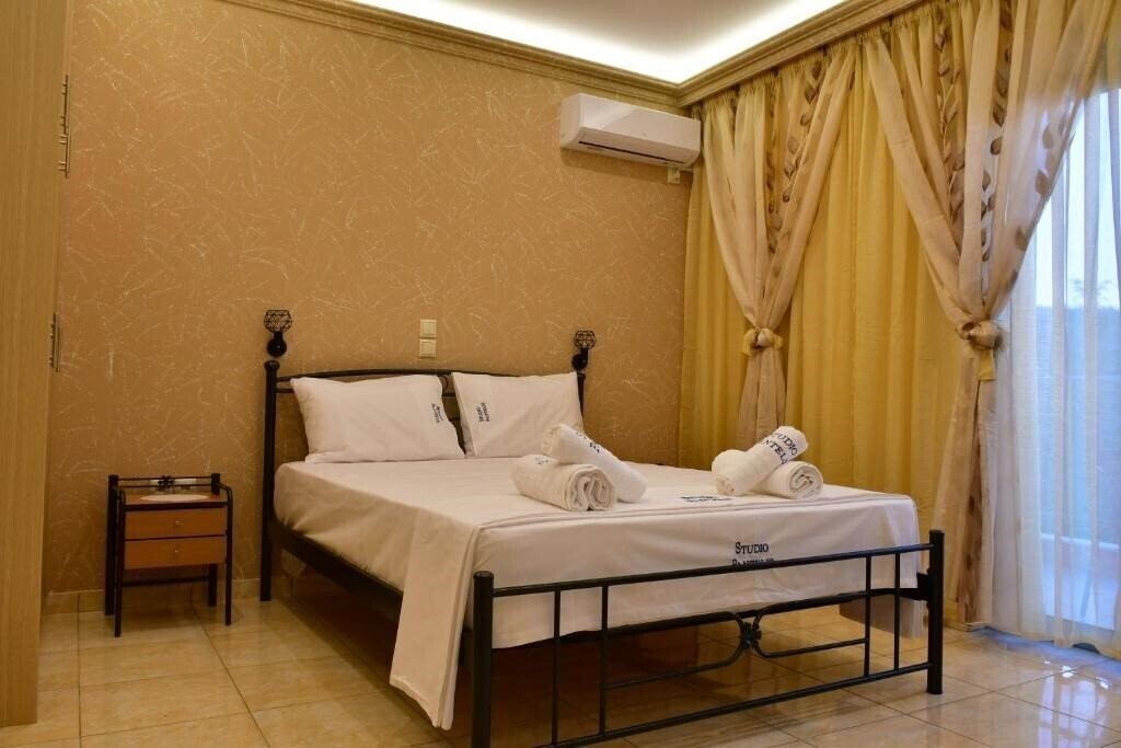 Фото Studios Pantelis 4*