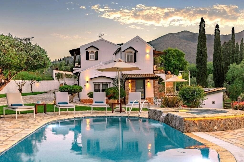 Изображение Villa Claire 4*