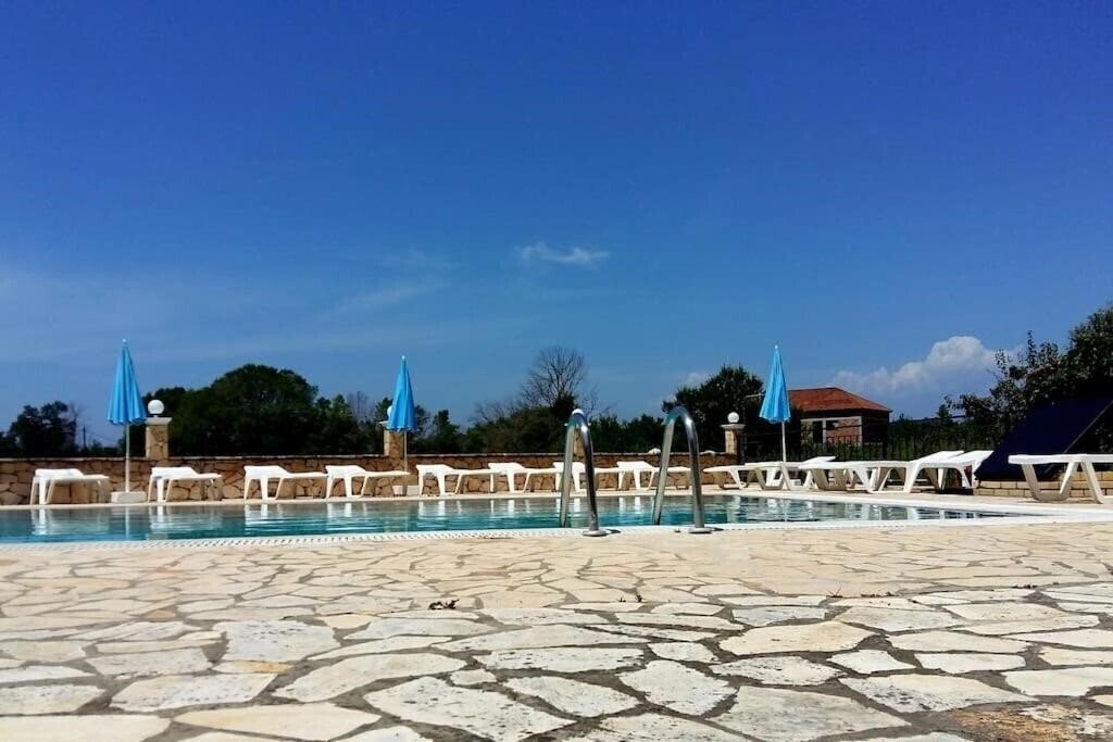 Фото Villa Fondas Roda 3*