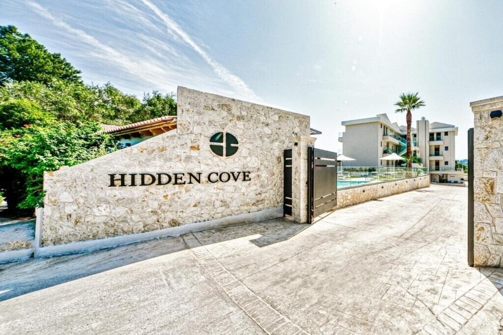 Фото Hidden Cove Corfu 3*