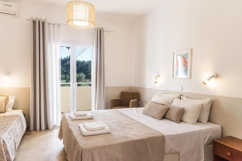 Фото Eleacenas Bohotel & Annex Apartment 3*