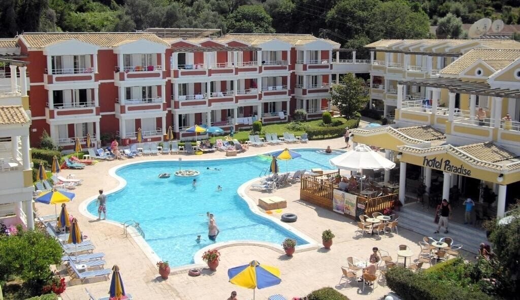 Отель Paradise Hotel Apartments 3*