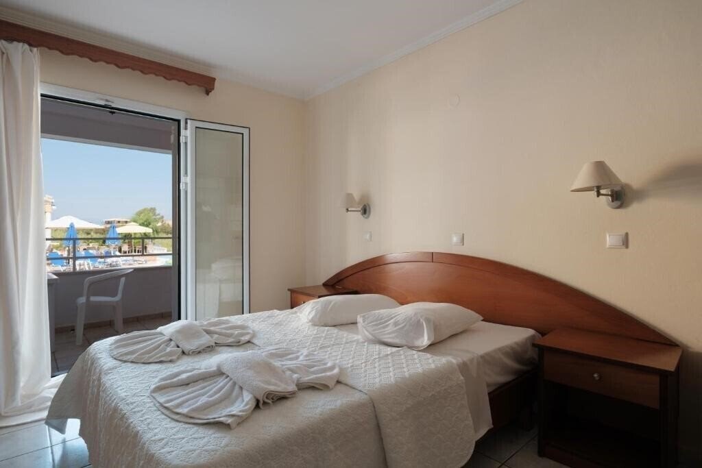 Фото Paradise Hotel Apartments 3*