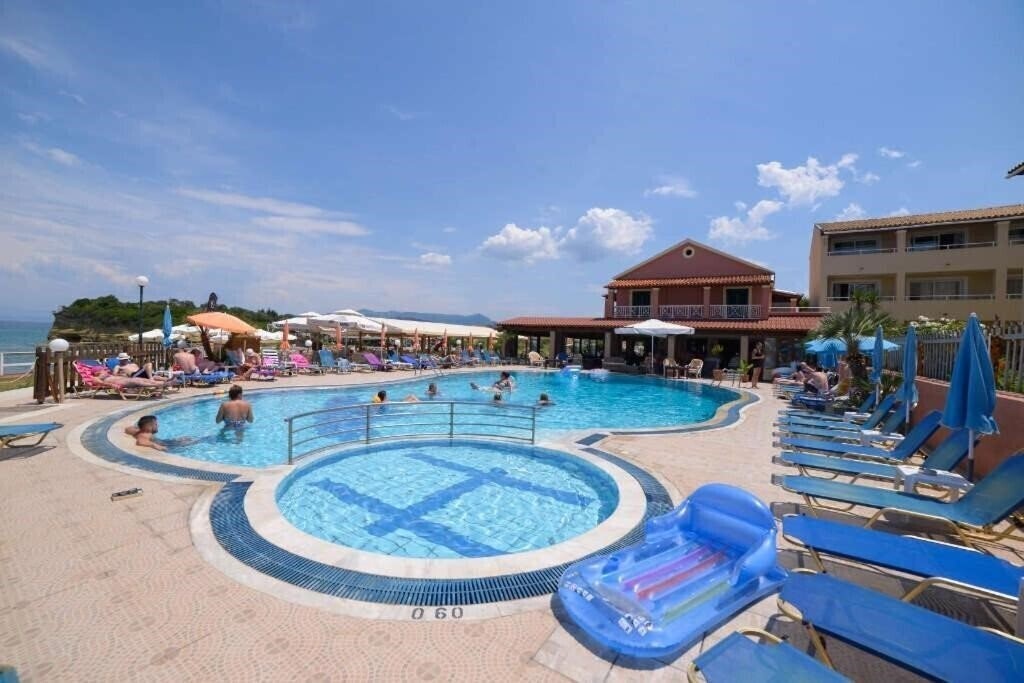 Отель Socrates Hotel 3*