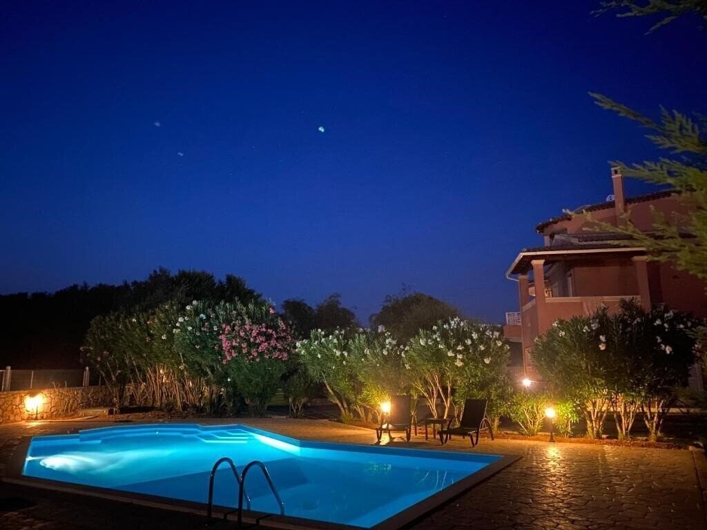 Отель Captain Alex Villas 5*