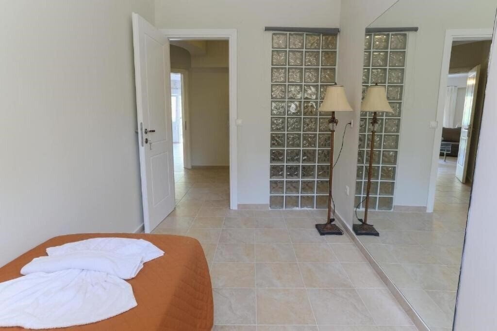 Фотография Captain Alex Villas 5*