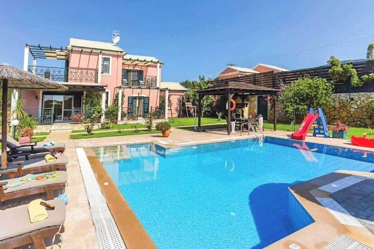 Отель Caretta Villa 3*