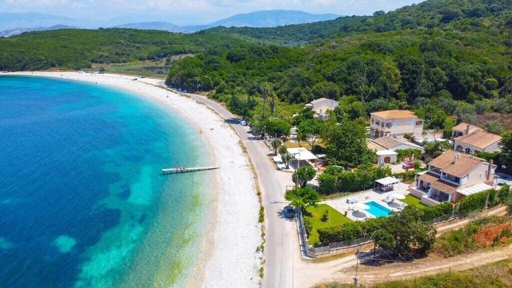 Фото Avlaki Beachfront Villa 3*