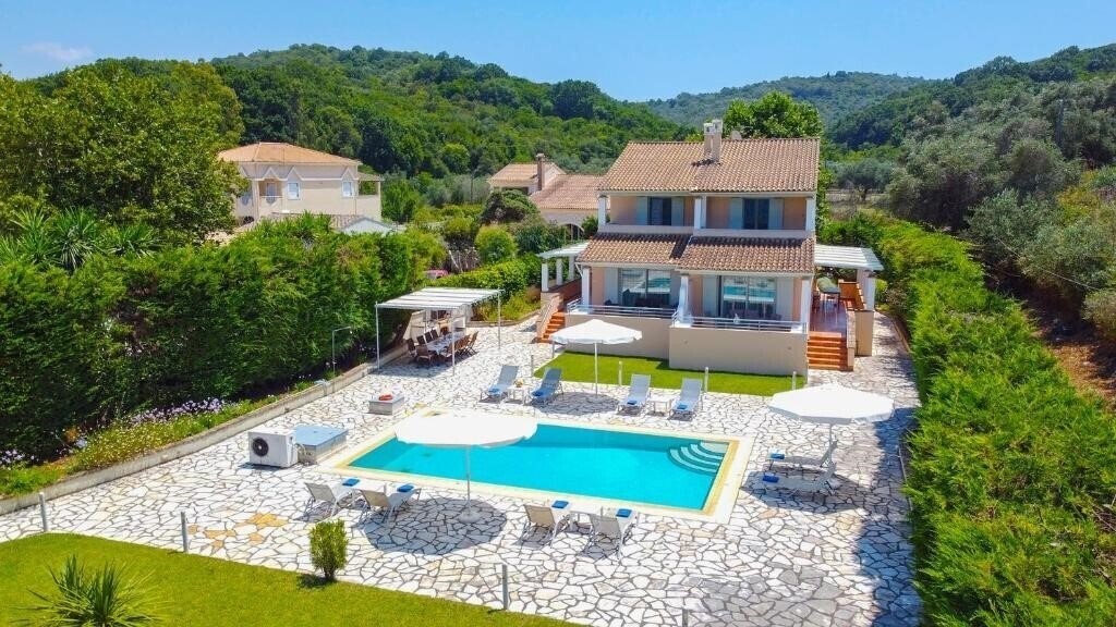 Отель Avlaki Beachfront Villa 3*