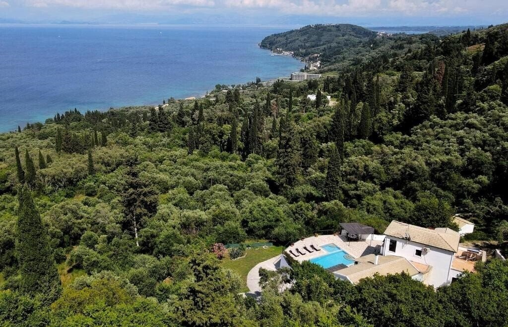 Готель Boukari Villa 3*