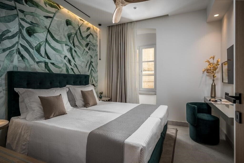 Готель New York Luxury Suites 4*