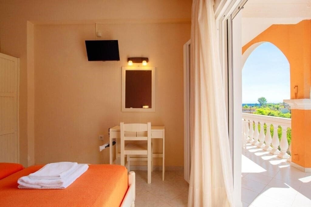 Фото Angeliki Appartments 3*