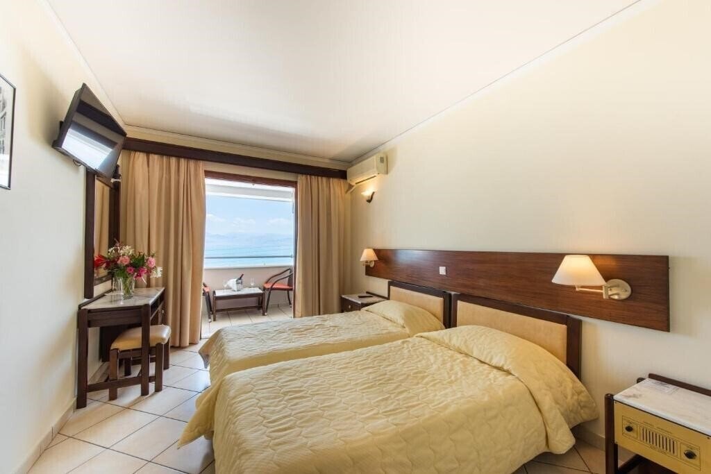 Фотографія Aphrodite Beach Hotel Corfu 3*