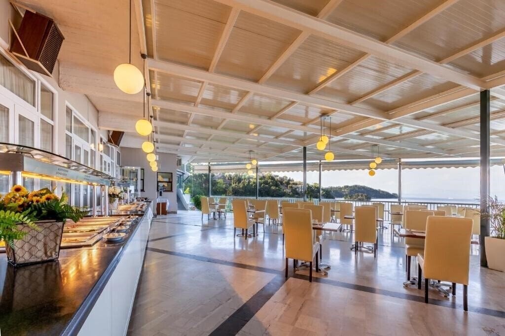 Картинка Hotel Oasis Corfu 3*