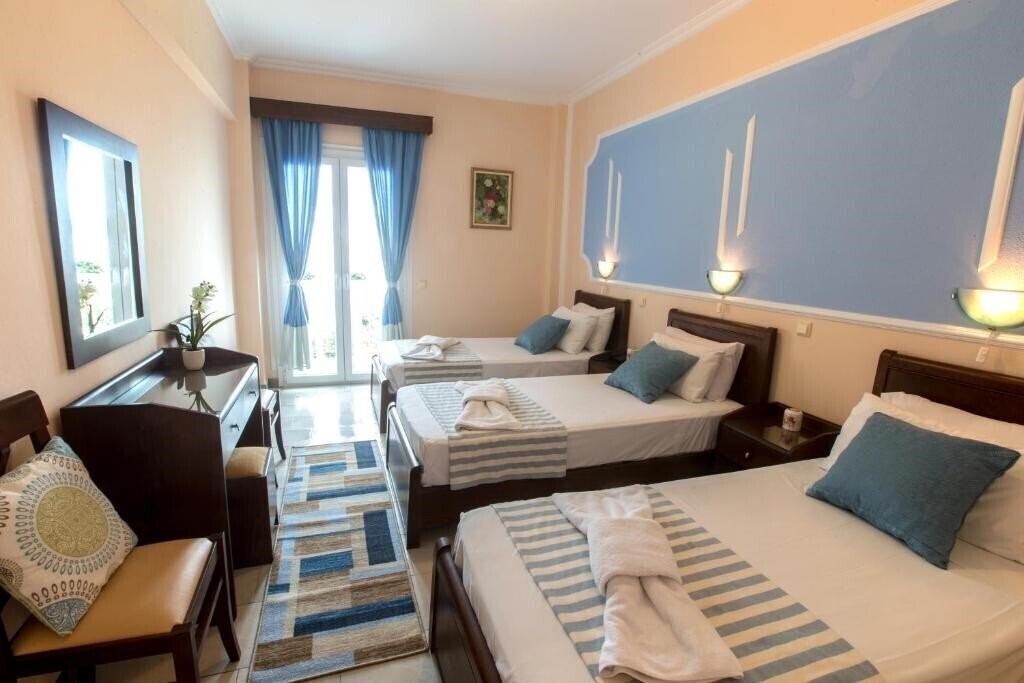 Фото Sirena Beach Hotel 3*