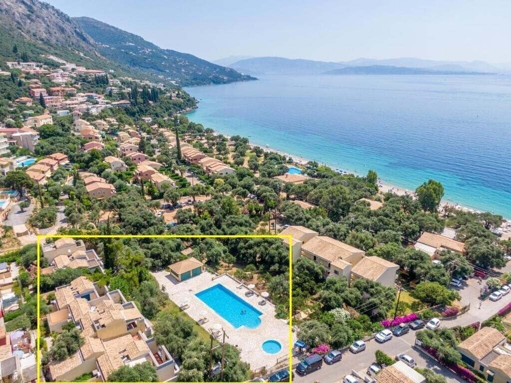 Готель Barbati Beach Apartments 4*
