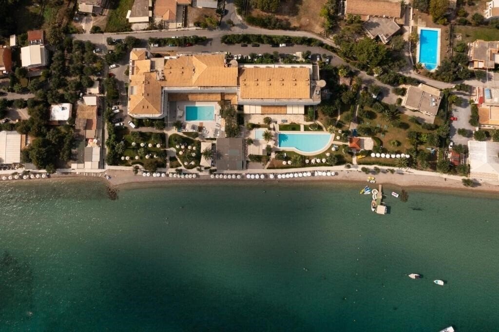 Готель Elea Beach Hotel 4*