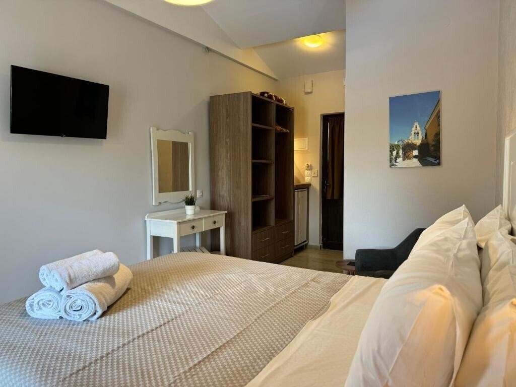 Фотография Elizabeth Apartments 3*