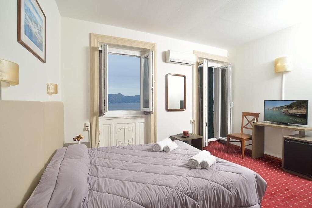 Фото Konstantinoupolis Hotel 2*