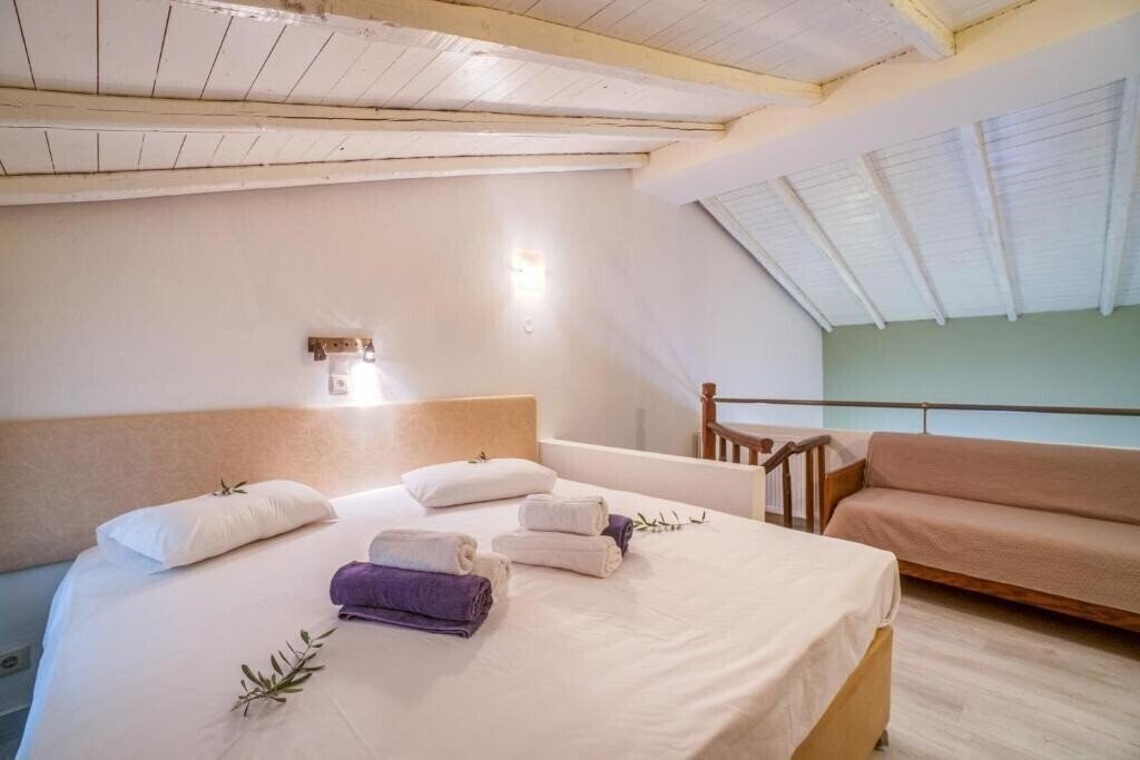Фото Corfu Club Aparthotel 3*