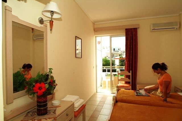 Зображення Theonia Hotel 2*