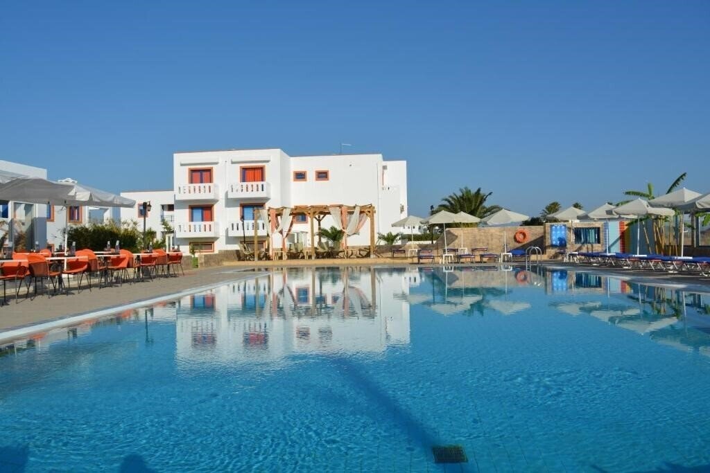 Отель Bouradanis Village Hotel 3*