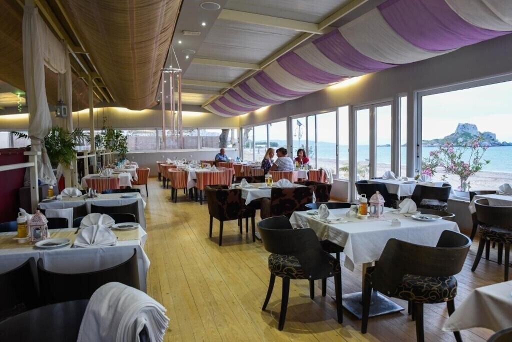 Картинка Sacallis Inn Beach 2*