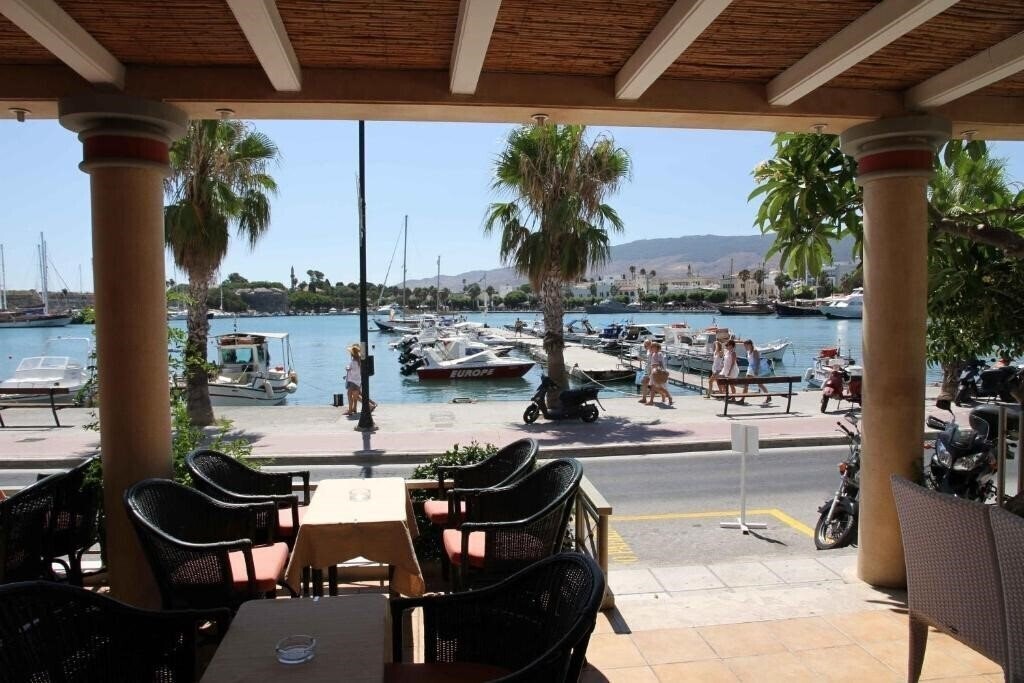 Изображение Astron Hotel 3*