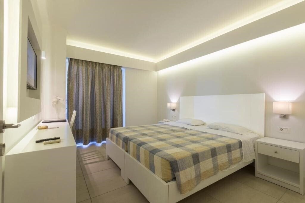 Фото Sandy Beach 4*