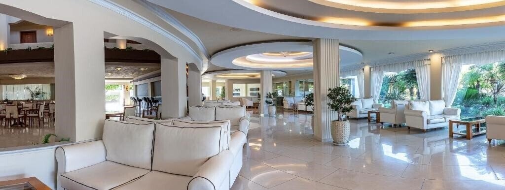 Картинка Sandy Beach 4*