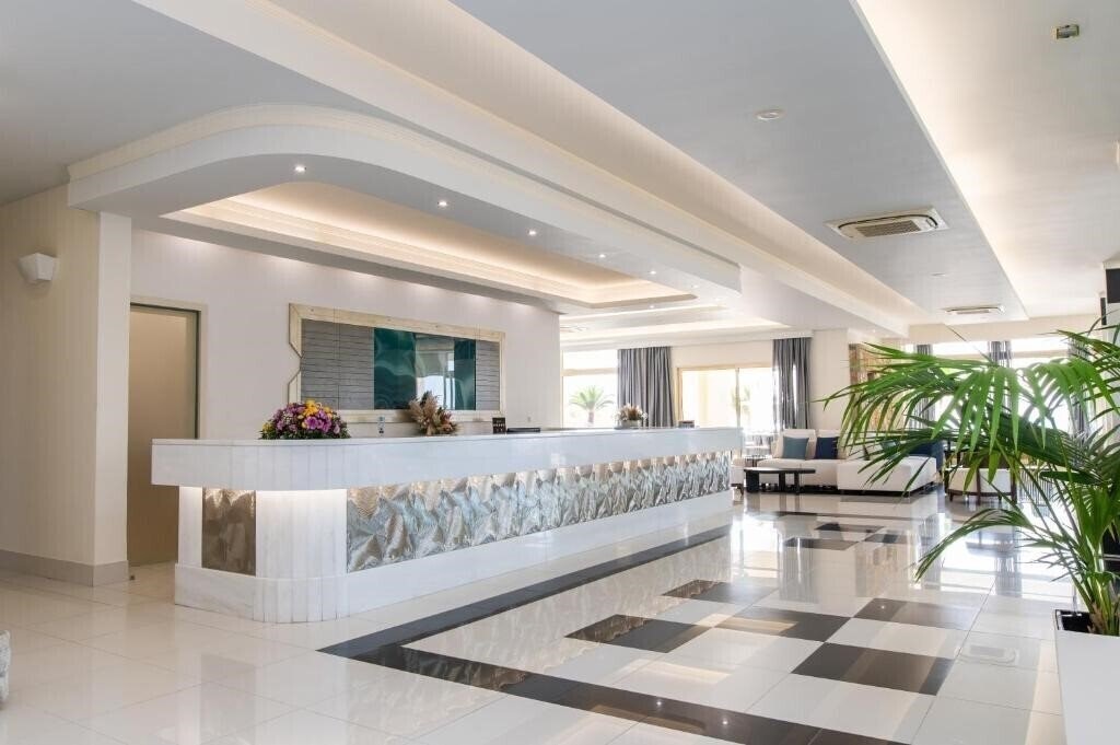 Зображення Grand Blue Beach Hotel 5*