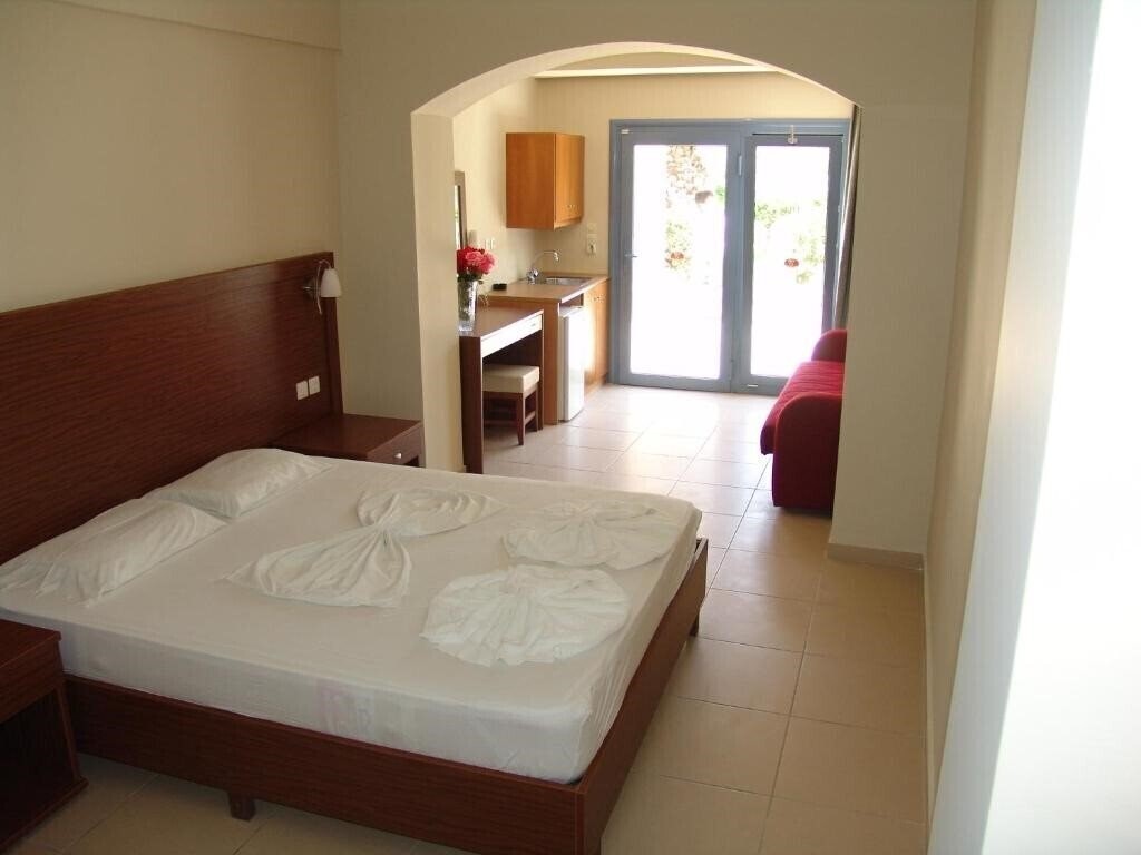 Фото Hermes Hotel Kefalos 2*