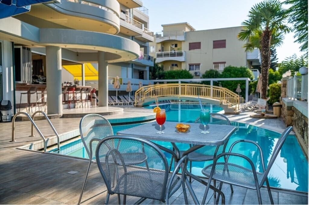 Готель Aggela Apartments 3*