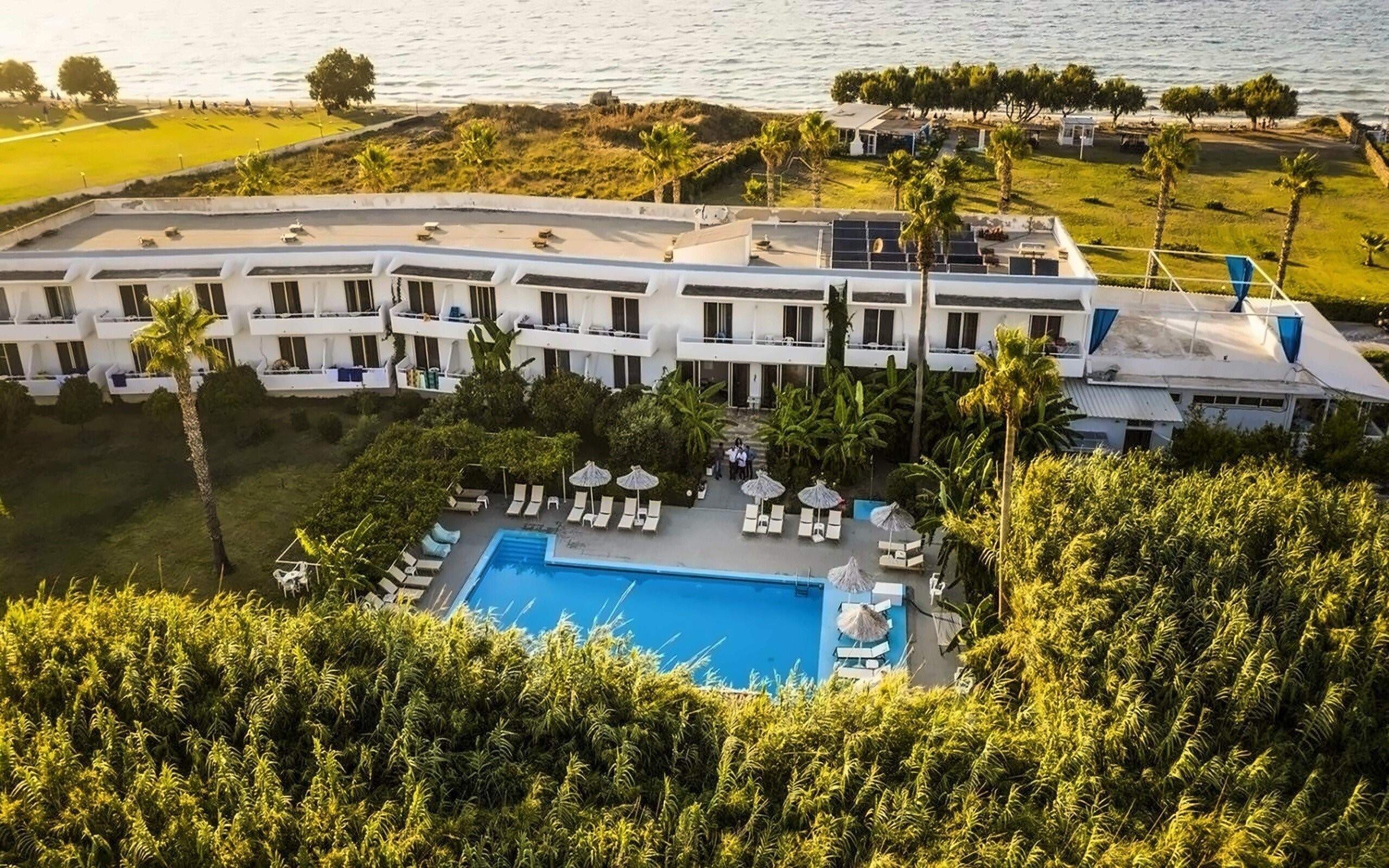 Готель Costa Angela Seaside Resort 3*